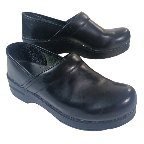 Dansko Professional Slip-On Clogs, Black Leather, Women's 39 EU (US 8.5-9) Wide - Picture 2 of 8